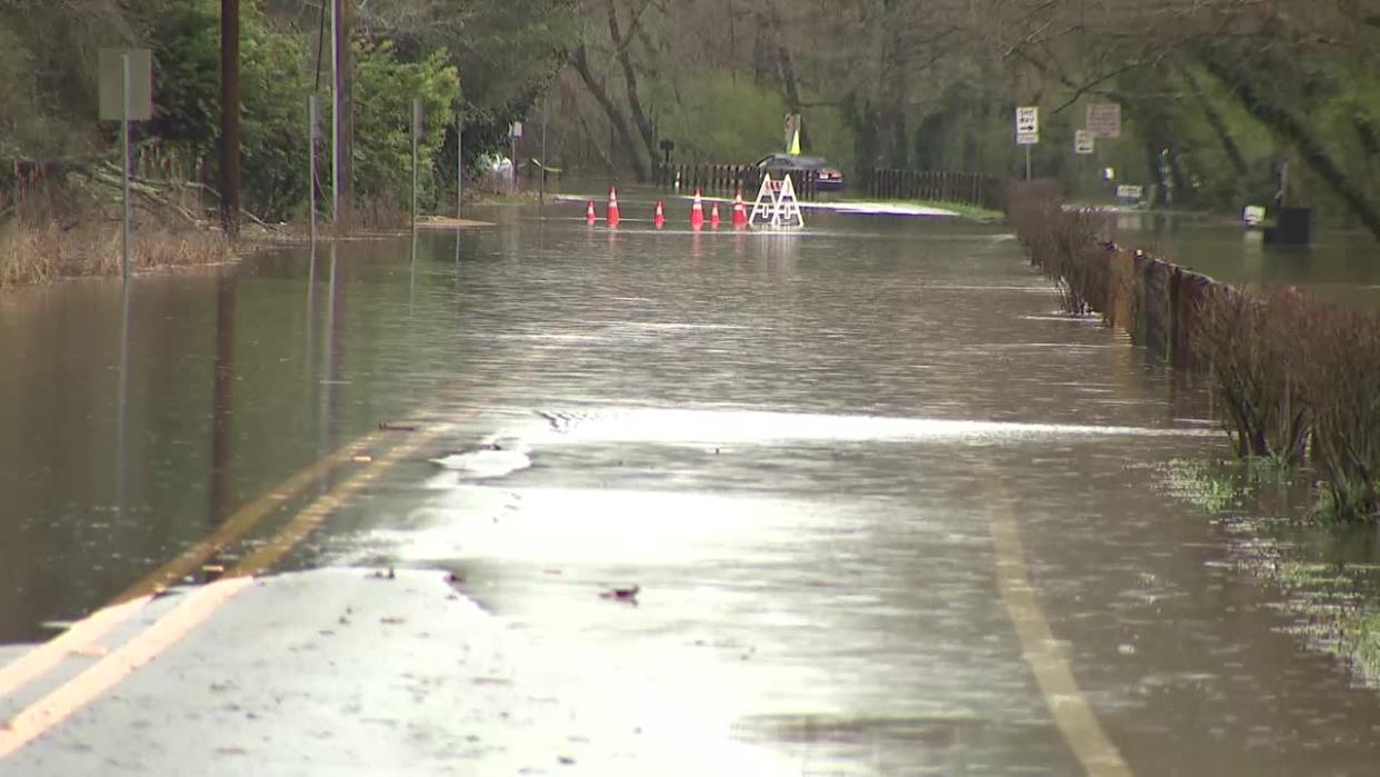 <div>Cars stuck on Azalea Drive as the Chattahoochee spills over on March 6, 2024, flooding the roadway.</div>