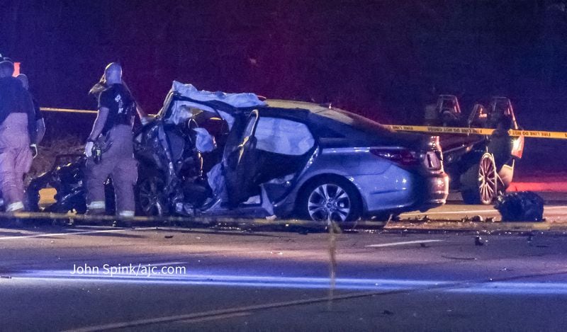 South Fulton police investigate a deadly crash along Old National Highway early Friday morning.